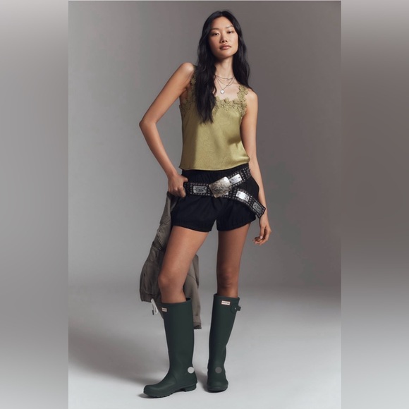 Blue Tassel sold by Anthropologie- Sleeveless Floral Laced Top-size large NWT - Picture 3 of 14